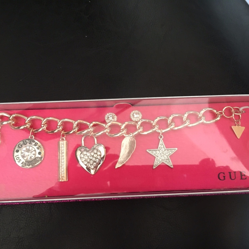 Guess Charm Bracelet + Earrings Pave Star, Heart+